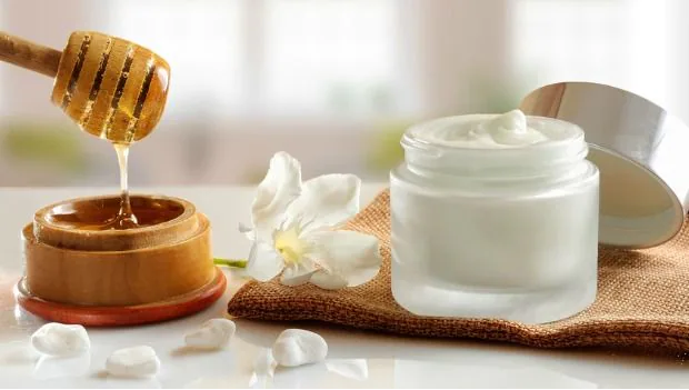 3 Best night creams under Rs 900 for clear and glowing skin